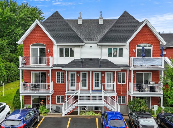 1771 Rue Principale, Sainte-Julie, Quebec J3E1W7