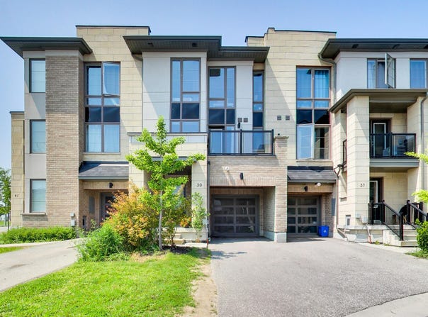 39 Pallock Hill Way, Whitby, Ontario L1R