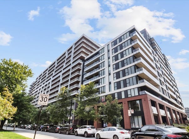 170 Rue Rioux 1106, Montréal (Le Sud-Ouest), Quebec H3C 0X3