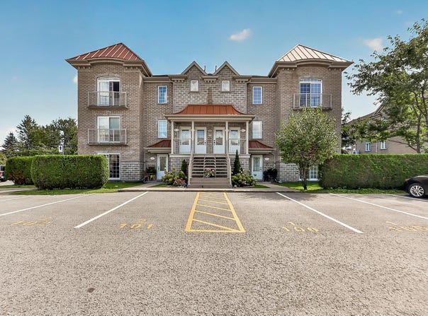 54 Rue Simon-Lussier, Blainville, Quebec J7C0H2