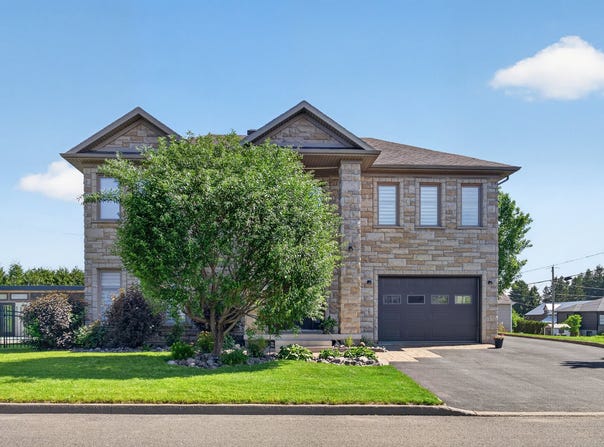 51 Rue Raby, Berthier-sur-Mer, Quebec G0R1E0