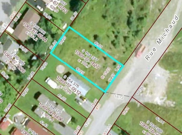 Rue Michaud, Amqui, Quebec G5J2V1