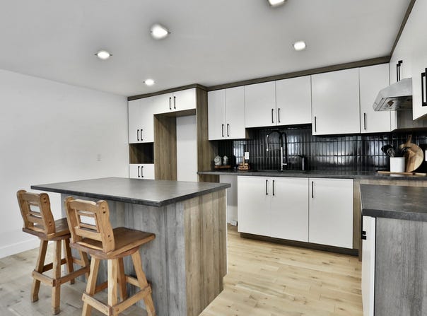 174 Rue Charlotte, Sorel-Tracy, Quebec J3P1H6