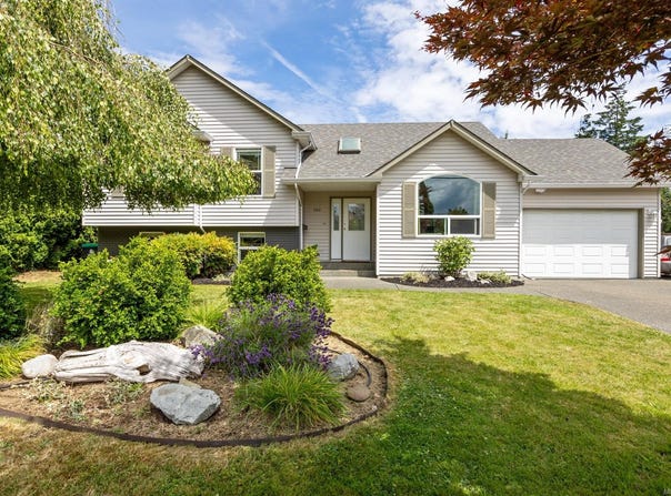 504 Haida St, Comox, British Columbia V9M 3S2