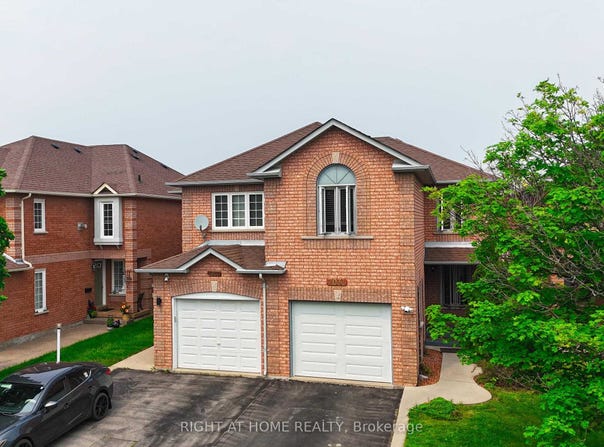 7031 Graydon Court, Mississauga, Ontario L5N7H4