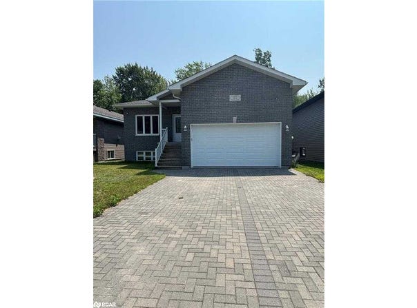 211 Thelma Avenue, North Bay, Ontario P1A4M9