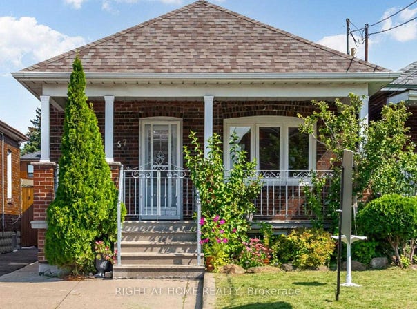 57 Chamberlain Avenue, Toronto, Ontario M6E4J9