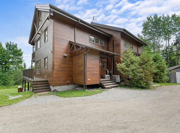 6 Ch. de la Vieille-Rivière, Petite-Rivière-Saint-François, Quebec G0A2L0