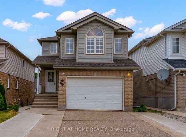 131 Peach Blossom Crescent, Kitchener, Ontario N2E3Z7