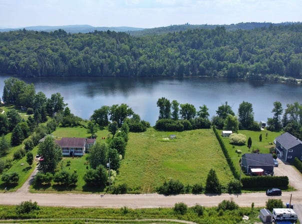 Rue de la Baie, Mont-Laurier, QC J9L3G7, CA, Mont-Laurier, Quebec J9L3G7