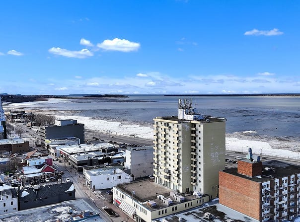 70 Rue St-Germain E., Rimouski, Quebec G5L7J9