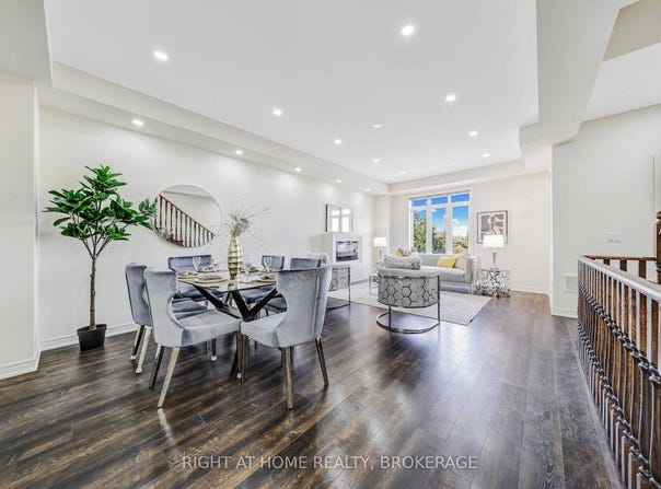 503 Dundas Street E, Oakville, Ontario L6H3P5