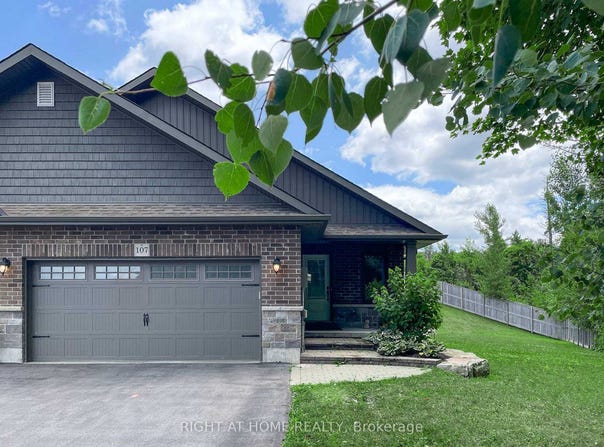 107 Aspen Drive, Quinte West, Ontario K8V0E2