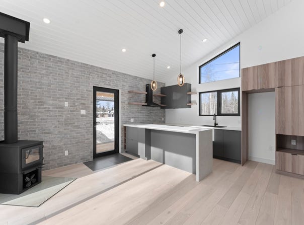 52 Av. du Parc, Gore, Quebec J0V1K0