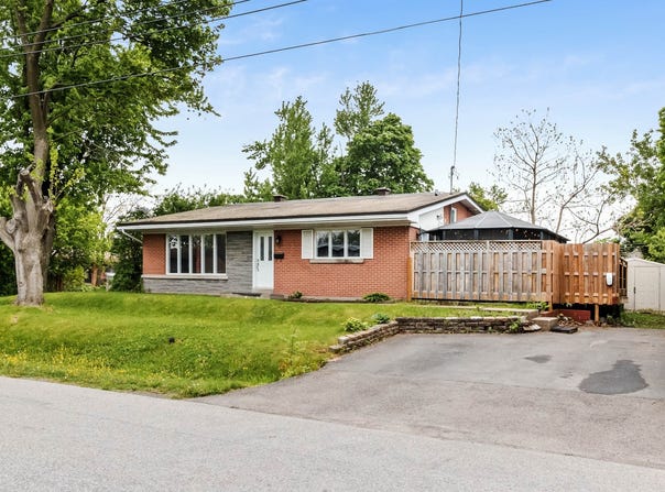 4120 Rue Vincent, Pierrefonds-Roxboro, QC H9J1W7, CA, Pierrefonds-Roxboro, Quebec H9J1W7