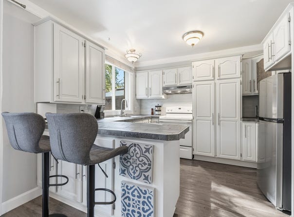 995Z Rue Geoffrion, Greenfield Park, Quebec J4V3E7