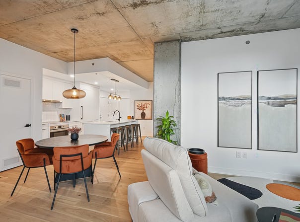 245 Boul. Robert-Bourassa 2204, Montréal (Ville-Marie), Quebec H3C 1A4