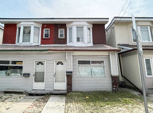 1313 Gerrard Street, Toronto, Ontario M4L1Y8
