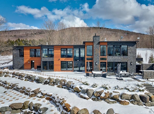 45 Ch. de la Prairie, Sutton, Quebec J0E 2K0