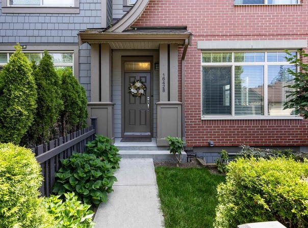 16428 24a Avenue, Surrey, British Columbia V3Z 0V8