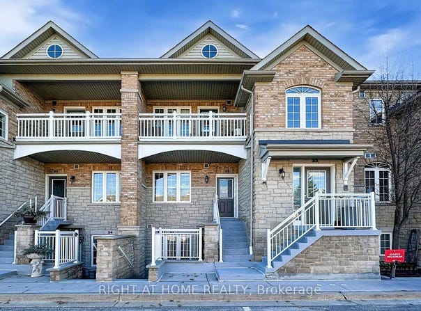 32 - 520 Silken Laumann Drive, Newmarket, Ontario L3X2S7