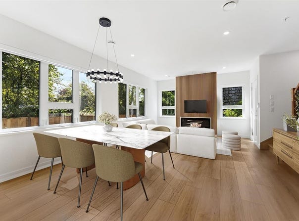 842 St. Denis Avenue, North Vancouver, British Columbia V7J 2G4