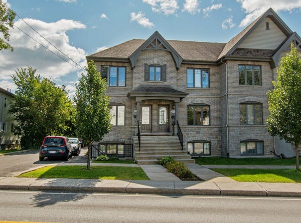 676 Boul. Adolphe-Chapleau, Bois-des-Filion, Quebec J6Z1L3