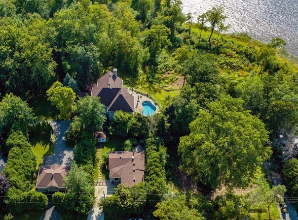 11 Rue de Châteauneuf, Montréal (L'Île-Bizard/Sainte-Geneviève), Quebec H9C 2Y5