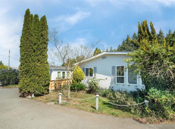 1581 Middle Rd 7, View Royal, British Columbia V9A 7A6