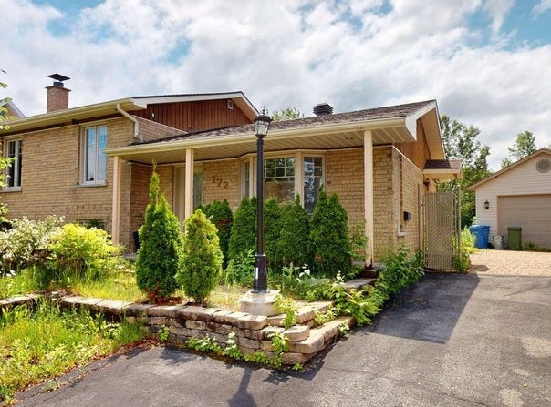 172 Rue de la Riviera, Chicoutimi, QC G7G4W4, CA, Chicoutimi, Quebec G7G4W4