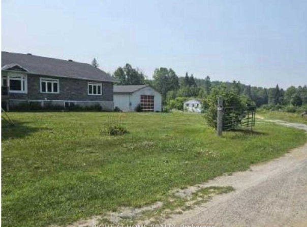 4 Mineview Road, Whitewater Region, Ontario K0J1Y0