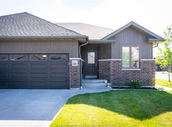 2201 MAITLAND AVENUE, Windsor, Ontario N8P 0B7