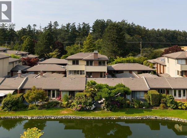 2345 Cedar Hill Cross Road, Oak Bay, British Columbia V8P5M8