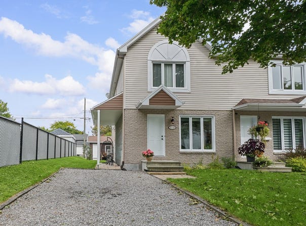 11720 Av. Berlioz, La Haute-Saint-Charles, Quebec G2B5H8