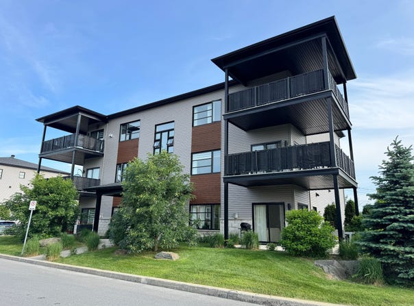 55 Rue Lemieux, Granby, QC J2H0E8, CA, Granby, Quebec J2H0E8