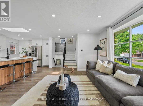 820 Zator Avenue, Pickering, Ontario L1W1Y1