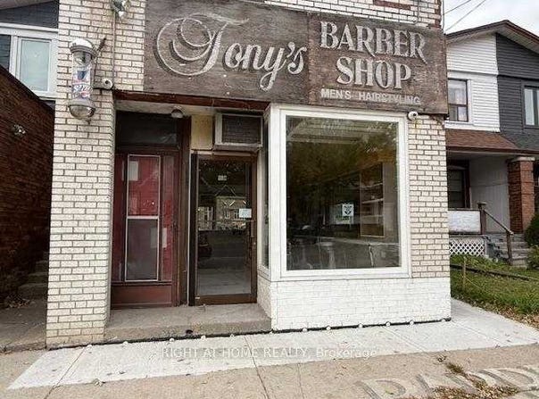 910 - 910 - 910 Broadview Avenue, Toronto, Ontario M4K2R1