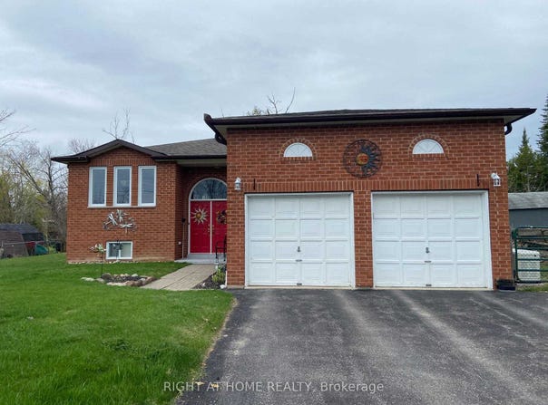 4 Campbell Avenue, Oro-Medonte, Ontario L0L1T0