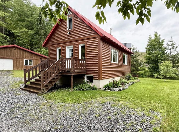 381 Route du Parc, Sainte-Anne-des-Monts, QC G4V2C9, CA, Sainte-Anne-des-Monts, Quebec G4V2C9