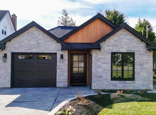 2189 Beaverbrooke Street,, Oak Bay, British Columbia V8S 2W1