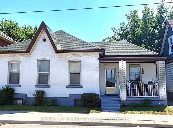 698 Cannon Street E, Hamilton, Ontario L8L2G7