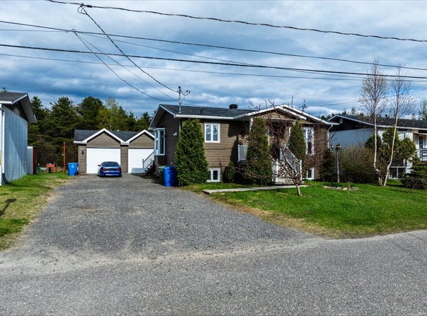 475 Rue Jos-Nil-Girard, Saint-Ambroise, QC G7P2P2, CA, Saint-Ambroise, Quebec G7P2P2