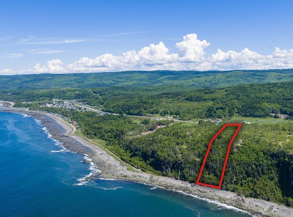 Route 132 O., Grosses-Roches, Quebec G0J1K0