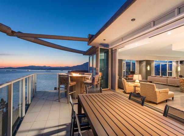 1221 Bidwell Street 2101, Vancouver, British Columbia V6G 0B1