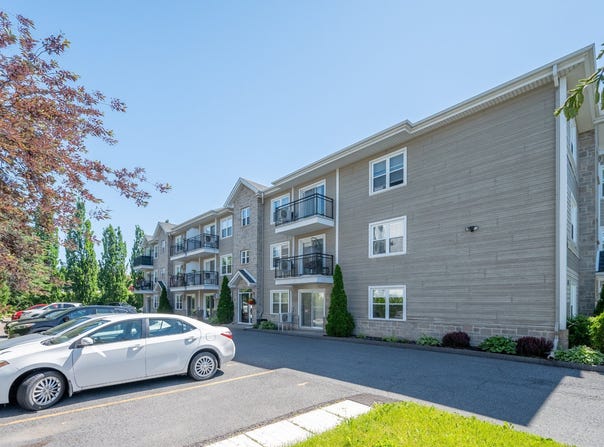 53 Rue Brunelle, Beloeil, Quebec J3G2M6