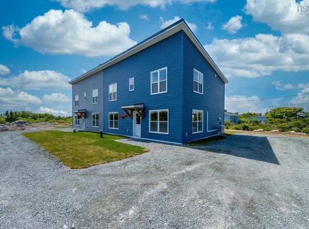 11 Baker Road, Terence Bay, Nova Scotia B3T 1Y3