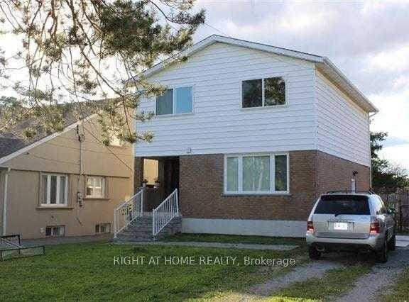 22 Elm Grove Avenue, Richmond Hill, Ontario L4E2T1
