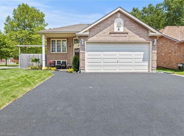 6 Madison Court, Welland, Ontario L3C7G3