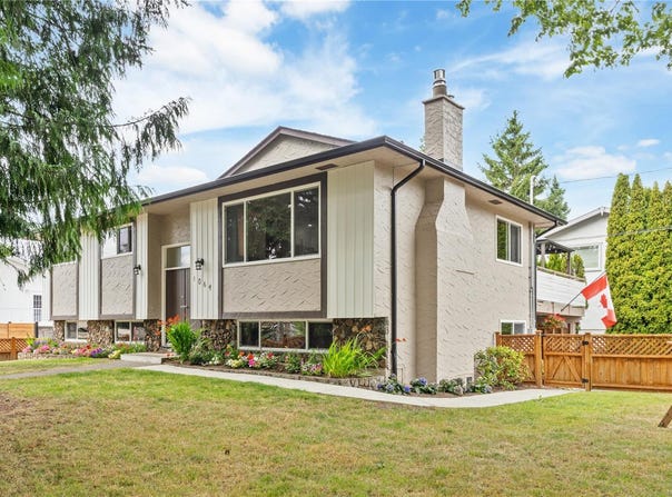1064 Verdier Ave, Central Saanich, British Columbia V8M 1E6
