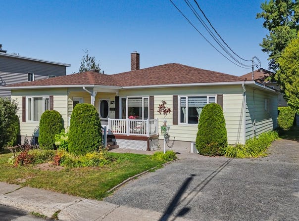 292 Rue Dubé, Rimouski, Quebec G5L4W7